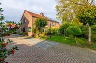 Te koop: Dr Brevéestraat 33