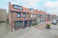 Te koop: Burg ten Veldestr 1