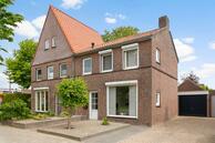 Te koop: Prof.Dr. J.E. de Quaystraat 6